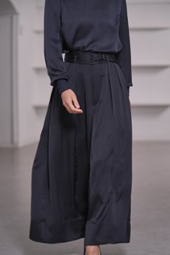 Fred Satin Navy画像