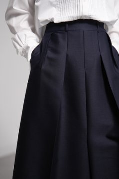 【11月上旬-11月中旬デリバリー予定】Giselle Silk Wool Navy画像