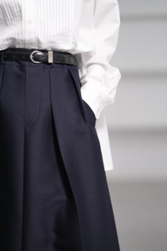 【11月上旬-11月中旬デリバリー予定】Giselle Silk Wool Navy画像