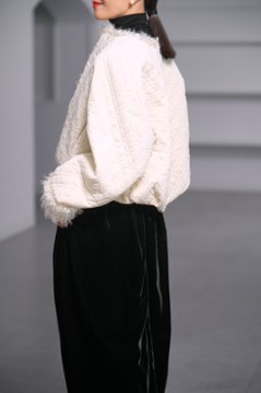 【11月中旬-11月末デリバリー予定】Neri Velvet Quilt Off White画像