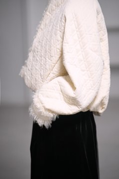 【11月中旬-11月末デリバリー予定】Neri Velvet Quilt Off White画像