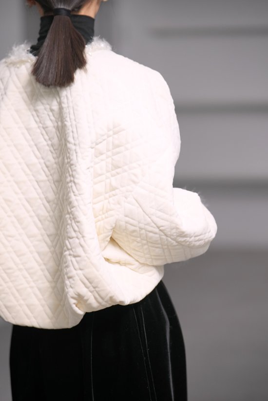【11月中旬-11月末デリバリー予定】Neri Velvet Quilt Off White画像