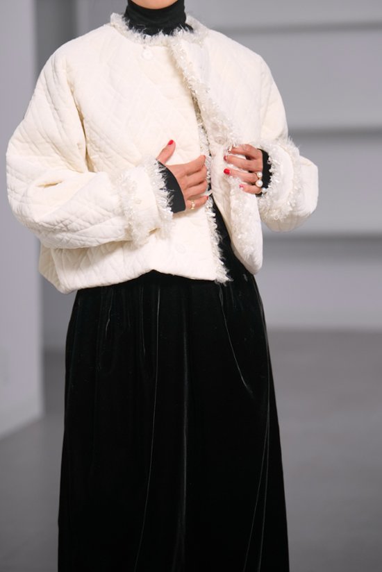 【11月中旬-11月末デリバリー予定】Neri Velvet Quilt Off White画像