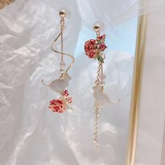 薔薇と猫のピアス画像