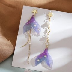 人魚のピアスの画像