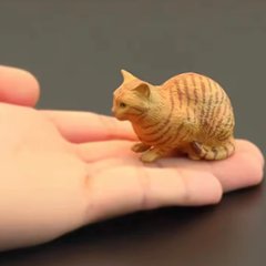 茶トラ猫フィギュアの画像