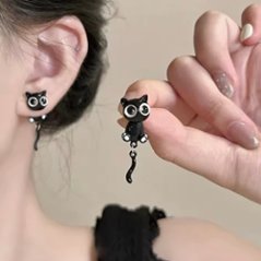 黒猫ピアス画像