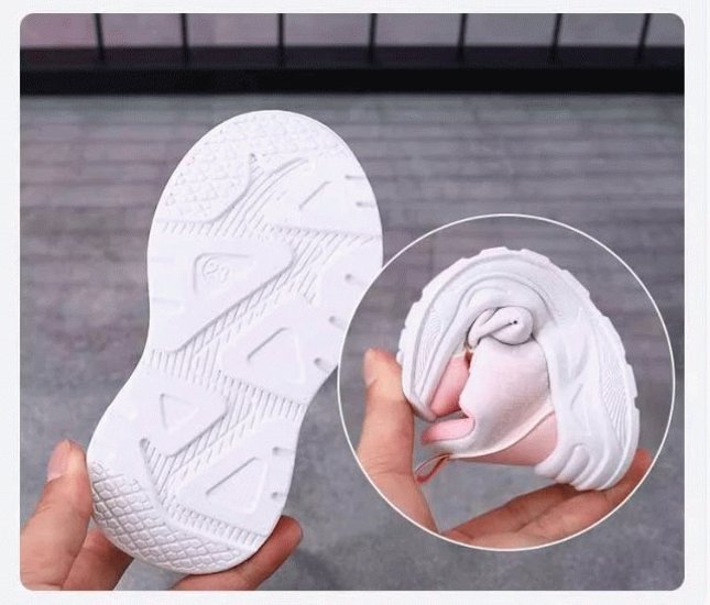 クロミちゃん ハローキティ 子ども 靴 短靴 スニーカー シューズ カジュアルシューズ 女の子ピンク パープル 2色 13.3cm-18.3cm 通園 通学 遠足 ハイキング ジョギング 旅行 送料無画像