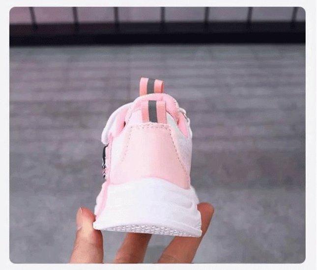 クロミちゃん ハローキティ 子ども 靴 短靴 スニーカー シューズ カジュアルシューズ 女の子ピンク パープル 2色 13.3cm-18.3cm 通園 通学 遠足 ハイキング ジョギング 旅行 送料無画像