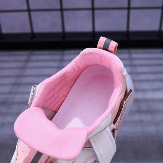 クロミちゃん マイメロディ ハローキティ LEDライト付き 光る靴 スニーカー 女の子用 ピンク パープル 2色 通園 通学 ジョギング 13-18cm画像