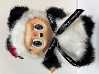 POP MART LABUBU パンダバージョン ぬいぐるみ キーホルダー付き 17cmの画像