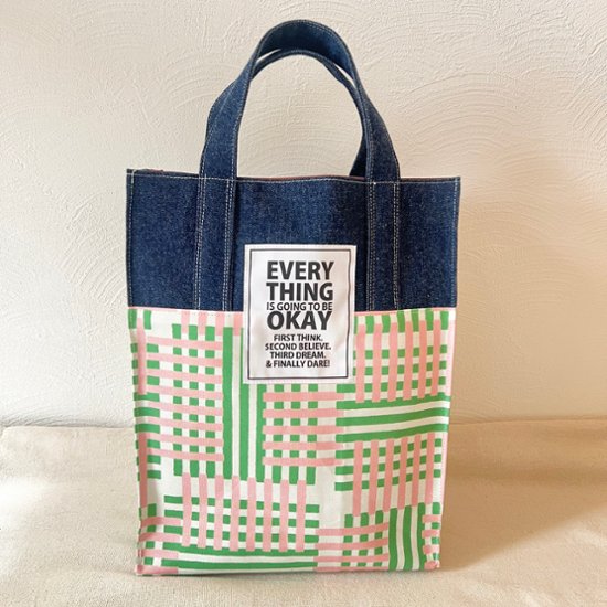 A4サイズ　立体トートバック画像