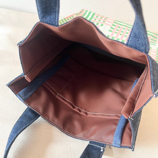 A4サイズ　立体トートバック画像