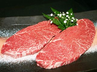 米沢牛 ランプ ステーキ 〔1枚150g〕 / 脂ひかえめで濃厚な味の赤身肉です。の画像