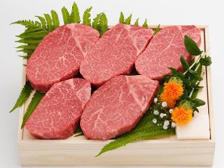 【お中元】 米沢牛 ヒレ (ステーキ用) / 厚切りカットでワンランク上のお肉をお召し上がりください。の画像