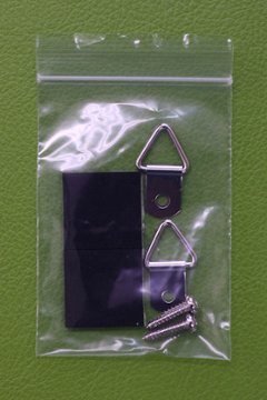 吊り金具（三角カン２個＋クッションゴム２枚）の画像