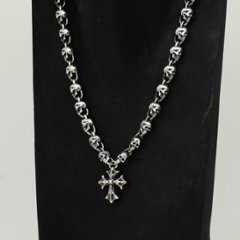 Skull Neckless with Cross Pendantの画像