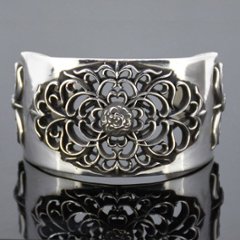 Classic Floral Bangle画像