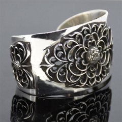 Classic Floral Bangleの画像