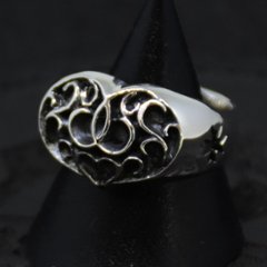 Oval-Arabesque-Heart-Ring の画像