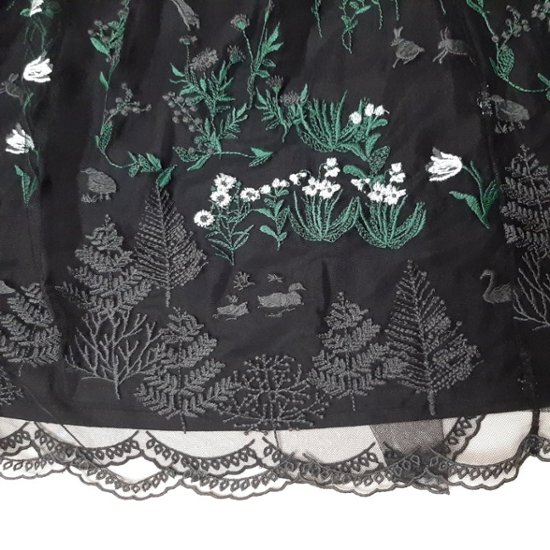 SUPER HAKKA「花舞う森辺刺繍チュールレース×コットンタイプライターギャザースカート」 F画像