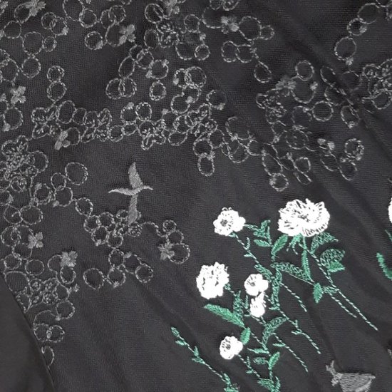 SUPER HAKKA「花舞う森辺刺繍チュールレース×天竺×コットンタイプライターブラウス」 F画像