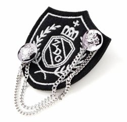 ZIDDY「ロゴエンブレムワッペン付きテーラードジャケット」(150-160cm)画像