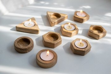 「灯りの贈り物、心を照らすキャンドル」五角形　ティーライトホルダー、木製キャンドルホルダー、小さなキャンドルホルダー、テーブルデコレーション、ウェディングホルダー、キャンドルギフト　オーク材　自然素材画像