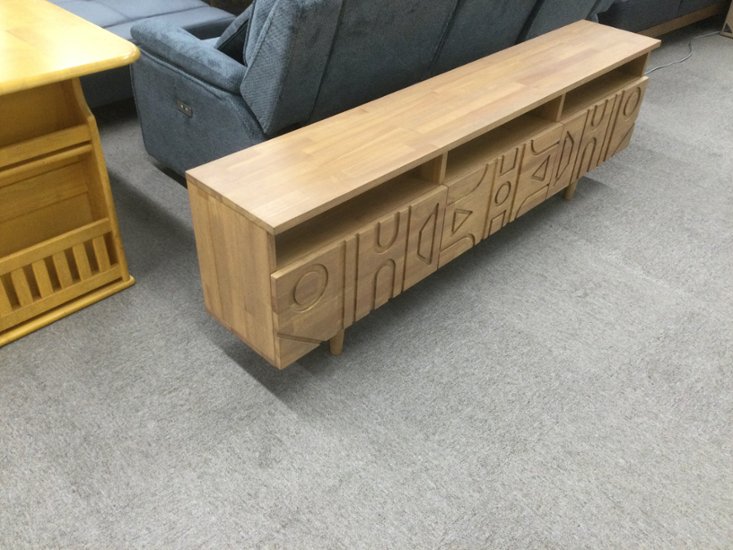 【無垢材】テレビ台｜パイン　170㎝テレビボード｜彫刻入り｜ブラウン｜大川家具　画像