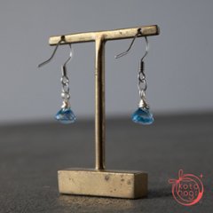 お守りピアス 天然石 スイスブルートパーズ【直感力・人間関係・前向き】画像