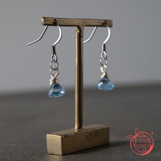 お守りピアス 天然石 スイスブルートパーズ【直感力・人間関係・前向き】画像