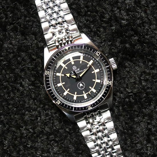 【WMT WATCH】Blackfin - MT.Fuji Edition / addition Original Dial - Metal Bracelet / 腕時計 メンズ おしゃれ画像