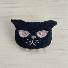 ハンドメイド猫さん刺繍アクセサリー画像