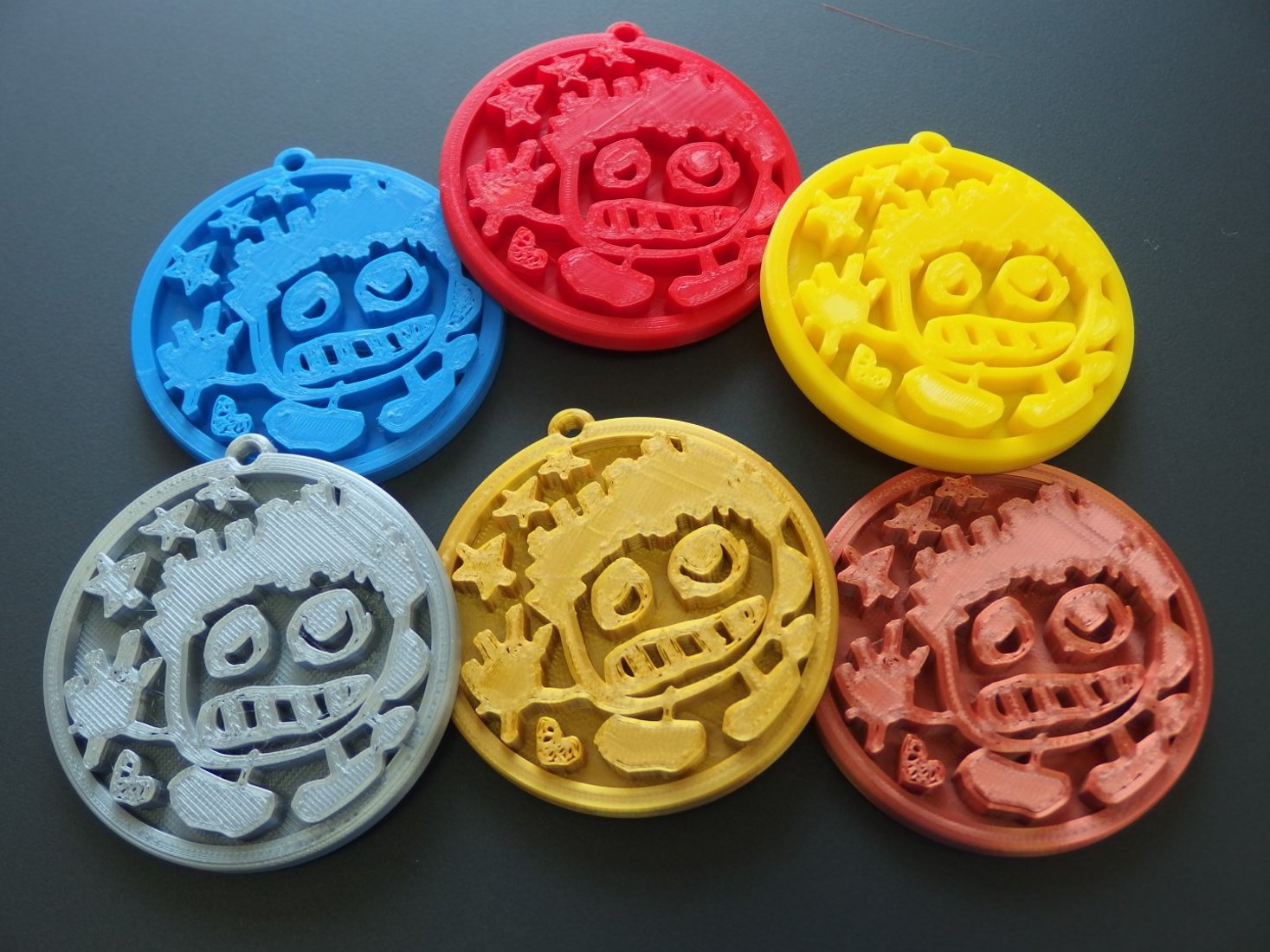 自分が描いた絵から３Dプリンターでメダルを作ろう（基本・単品）｜創作品モール あるる