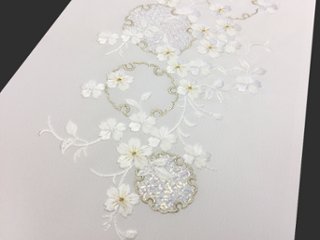 刺繍［白・パール］雪輪蔓桜柄半衿画像