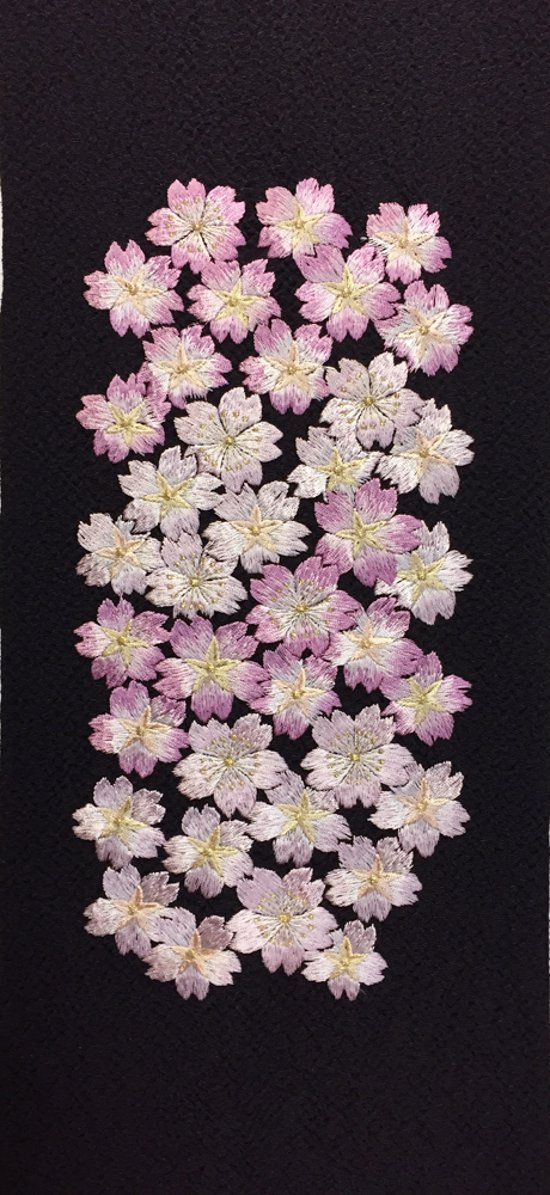 刺繍［黒］桜づくし柄半衿画像