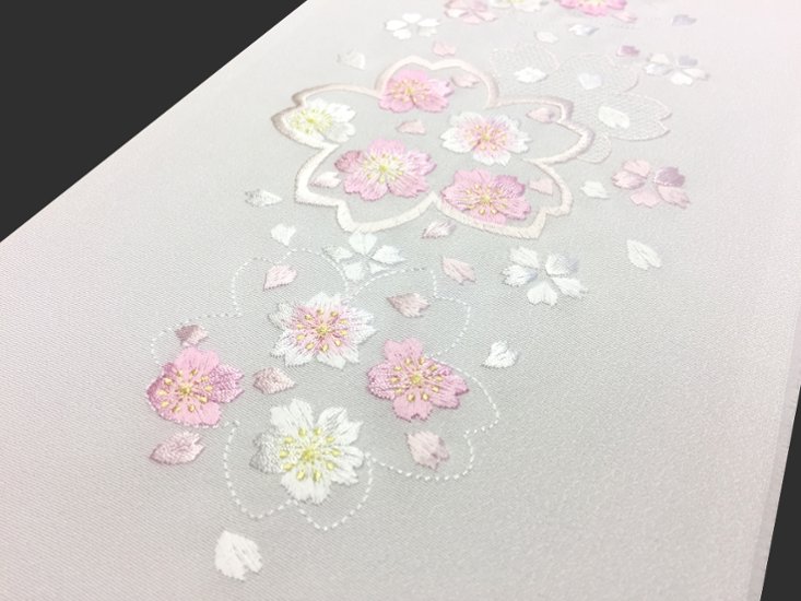 刺繍［白・ピンク］輪桜ちらし柄半衿画像