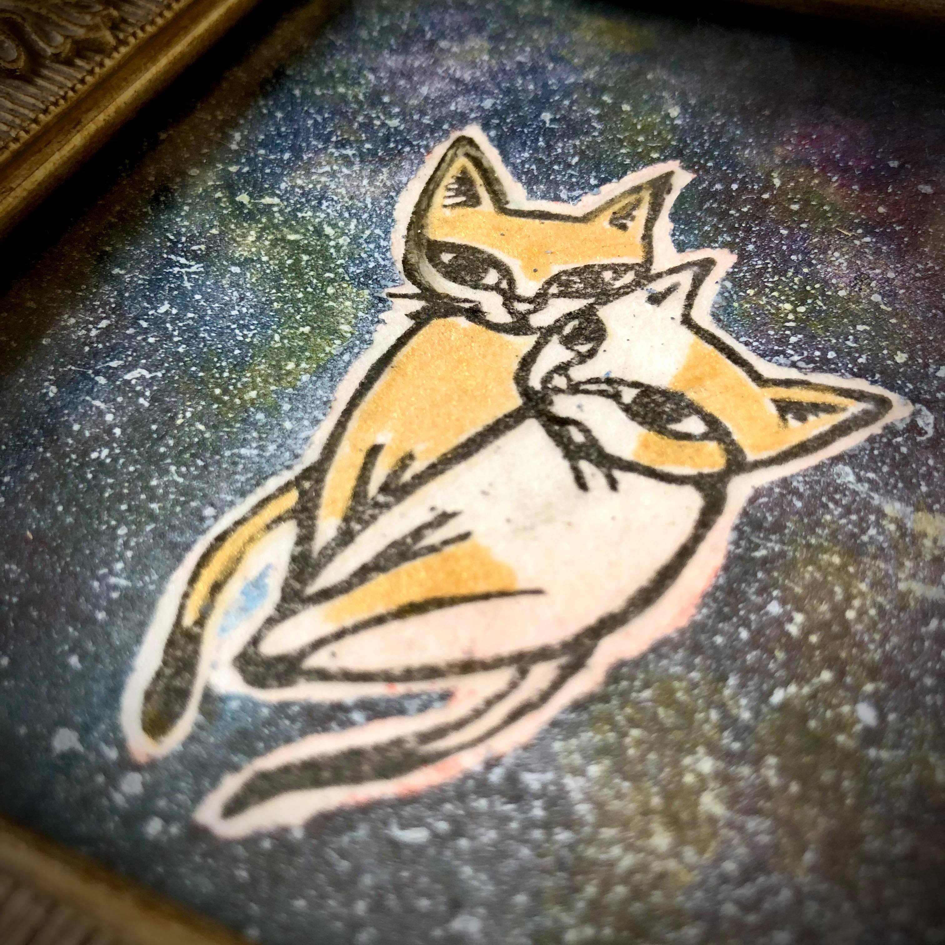 浅野 玲 アンティークブリキ アクリル画 額縁入 「猫と古いもの