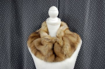 ロシアンセーブル　環状扇形スヌードの画像