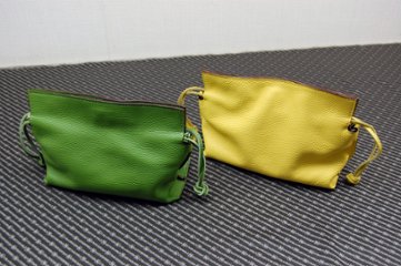 イタリアンカーフレザー　巾着ショルダーバッグの画像