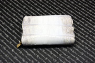 ヒマラヤクロコダイル　ラウンドファスナーミニウォレットの画像