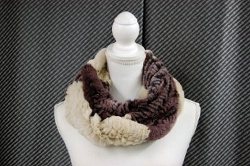 レッキスヤーン　ロングスヌードの画像