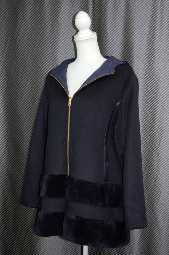 レッキスファー使い　ウール混＆ダウンリバーシブルフーディーコート画像