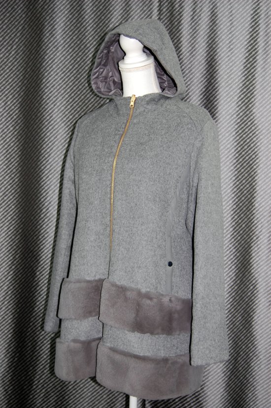 レッキスファー使い　ウール混＆ダウンリバーシブルフーディーコート画像