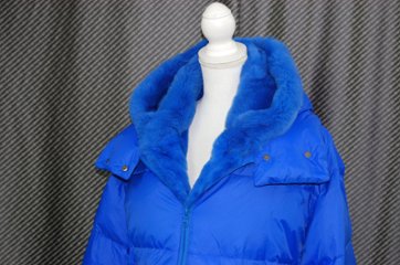 レッキスファー使い　フーディーダウンジャケット画像