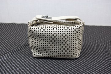 イタリアンカーフ　カットワーク2wayポーチバッグの画像