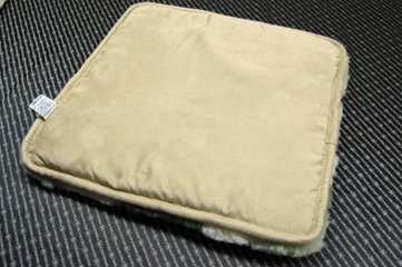 刈毛ムートン　座布団クッション画像