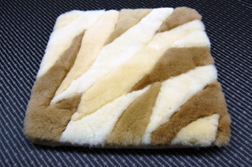 刈毛ムートン　座布団クッション画像