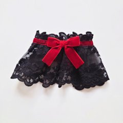 black lace collarの画像