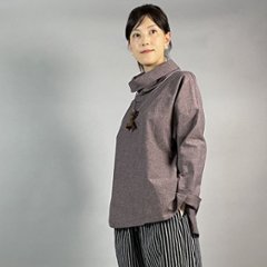 【亀田縞】オフタートルプルオーバー　あずき紬の画像